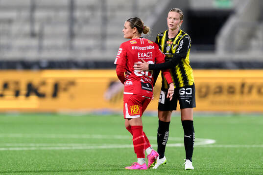 KIF Örebros Maja Bodin och Häckens Emma Östlund