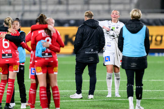 KIF Örebros målvakt Clara Ekstrand deppar