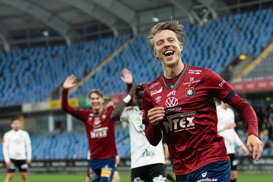 Örgrytes Viktor Lundberg jublar