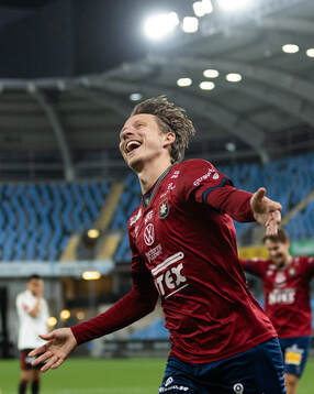 Örgrytes Viktor Lundberg jublar