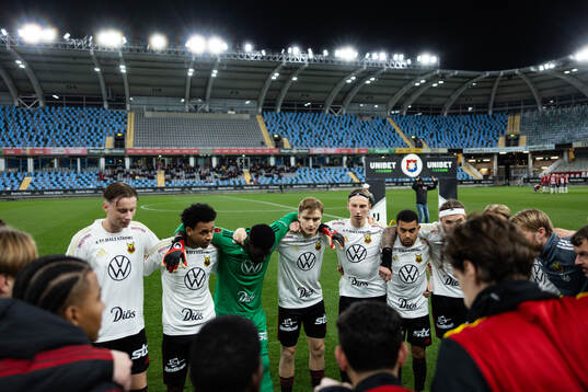 Östersunds spelare och ledare samlade