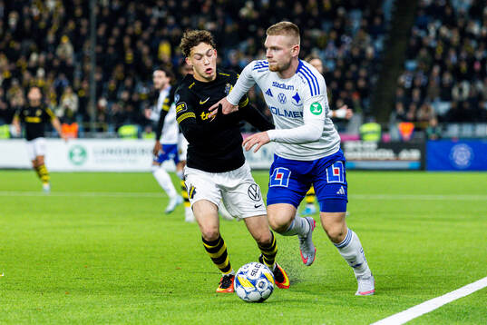 AIKs Victor Goncalves Andersson och IFK Norrköpings Dino