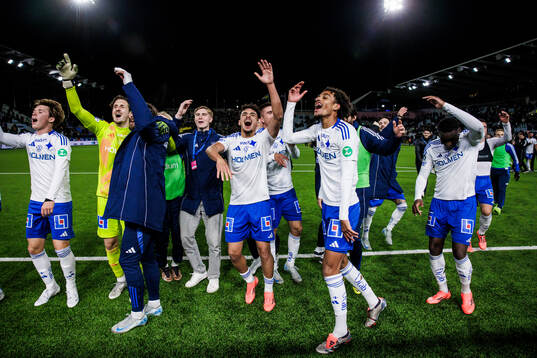 IFK Norrköpings spelare jublar