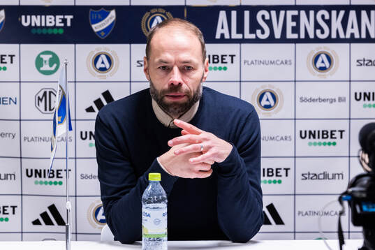 IFK Norrköpings tränare Andreas Alm på presskonferensen