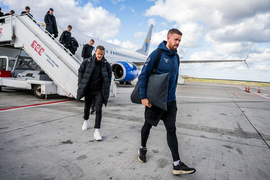 Goalkeeper Johan Dahlin and Pontus Jansson of Malmö FF