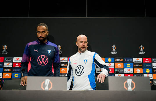 Isaac Kiese Thelin and Head coach Henrik Rydström of
