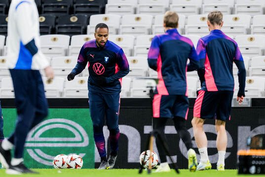 Isaac Kiese Thelin of Malmö FF