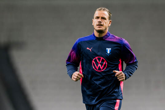Goalkeeper Johan Dahlin of Malmö FF