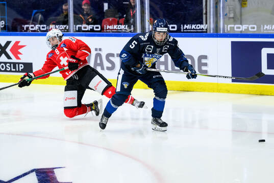 Kaleigh Quennec of Switzerland and Ada Eronen of Finland