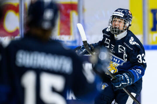 Michelle Karvinen of Finland celebrates