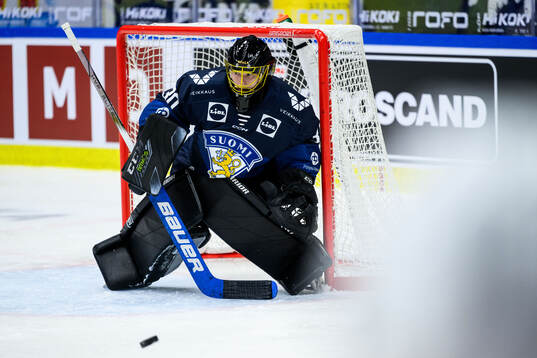 Goalkeeper Salla Sivula of Finland