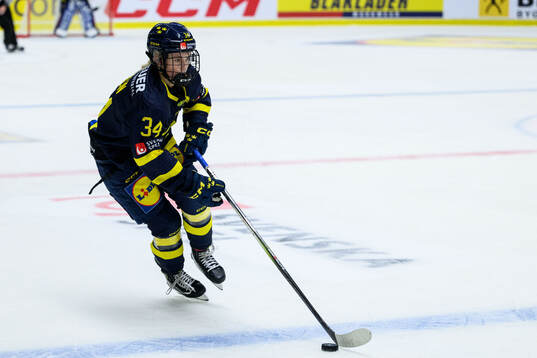 Mira Hallin of Sweden
