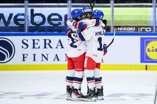 Tereza Vanisova of Czech Republic celebrates