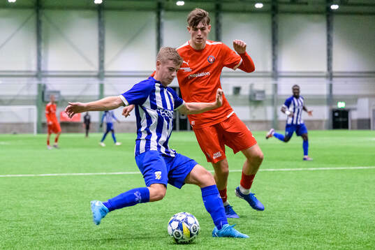 IFK Göteborgs Vilmer Johansson och Midtjyllands Magne