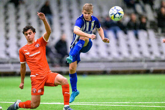 Midtjyllands Elias Hansen och IFK Göteborgs Vilmer