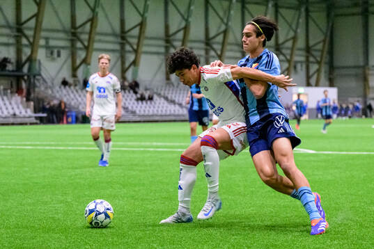 Vålerengas Gabriel Vik Buet och Djurgårdens Kevin Tadayon