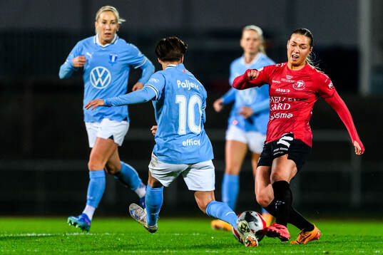 Malmö FFs Ema Paljevic och Trelleborgs Elina Lenir