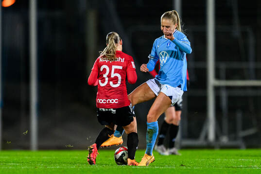 Trelleborgs Elina Lenir och Malmö FFs Nellie Lilja