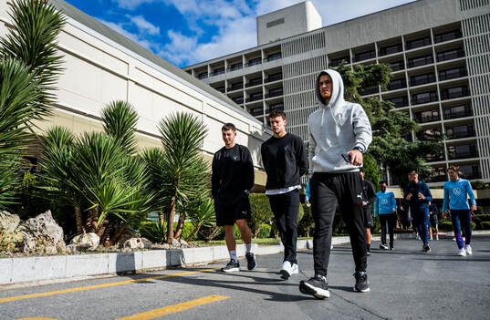 Bläddra bland fler bilder av Football, UEFA Europa League, Malmö FF, Pre-game walk 