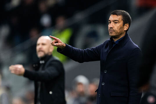 Head coach Giovanni Van Bronckhorst of Besiktas