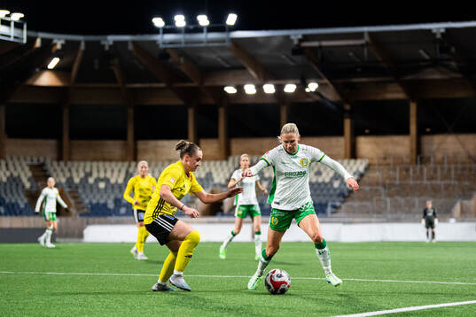 Gamla Upsalas Jennifer Sjösten och Hammarbys Jonna