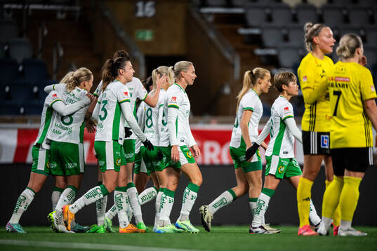 Hammarbys spelare jublar