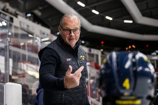 Assistant coach Andreas Spångberg of Sweden