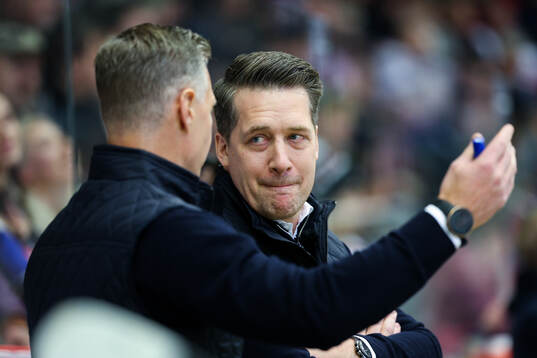 Assistant coach Nicklas Rahm and head coach Sam Hallam of