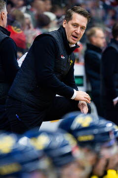 Head coach Sam Hallam of Sweden