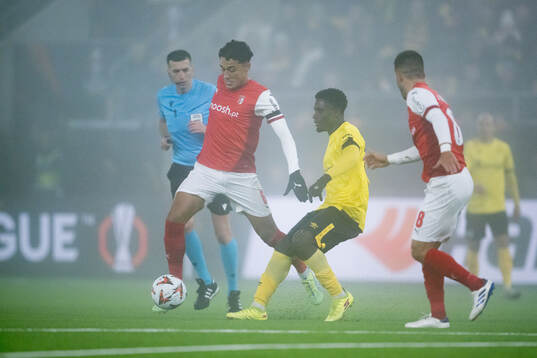 Vitor Carvalho of Braga and Michael Baidoo of Elfsborg