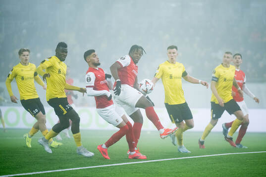 Gabri Martinez and Bright Array-Mbi of Braga against