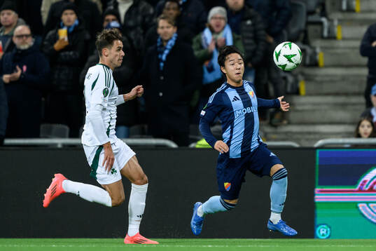 Giorgos Vagiannidis of Panathinaikos and Keita Kosugi of