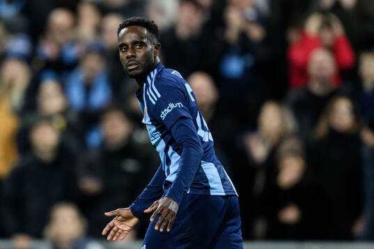 Tokmac Nguen of Djurgården looks dejected