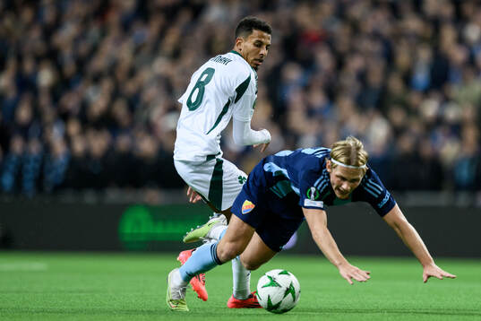 Azzedine Ounahi of Panathinaikos and Tobias Gulliksen of