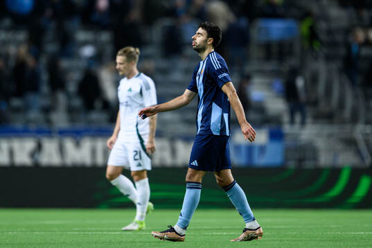 Deniz Hummet of Djurgården looks dejected at halftime of