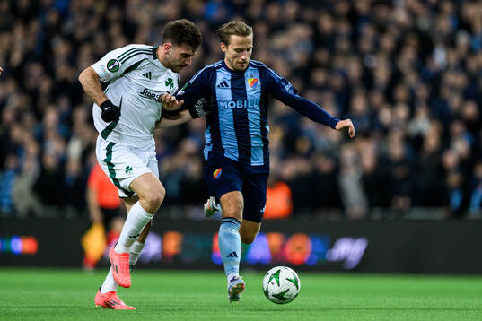 Fotis Ioannidis of Panathinaikos and Daniel Stensson of