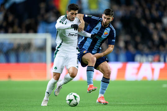 Tasos Bakasetas of Panathinaikos and Besard Sabovic of