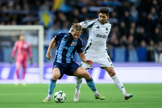 Tobias Gulliksen of Djurgården and Tasos Bakasetas of