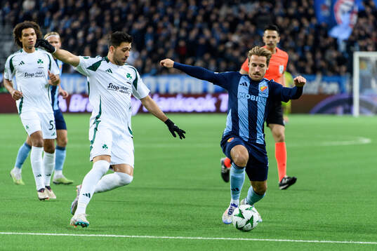Tasos Bakasetas of Panathinaikos and Daniel Stensson of