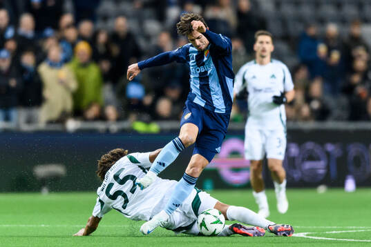 Willian Arao of Panathinaikos and Gustav Wikheim of