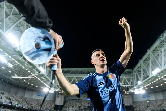 Haris Radetinac of Djurgården celebrates