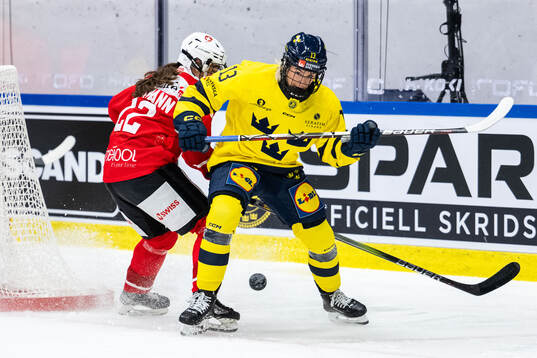 Sinja Leemann of Switzerland and Wilma Sundin of Sweden