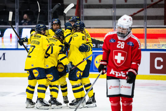 Lina Ljungblom of Sweden celebrates with Maja