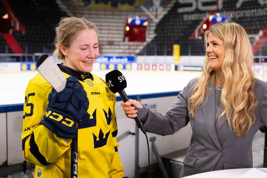 Lina Ljungblom of Sweden is interviewed by Marie Lehmann,