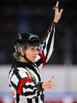 Referee Anna Hammar