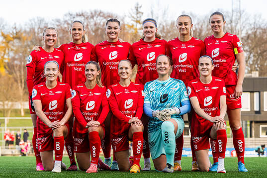 The starting eleven of Brann, from the top left; Karoline