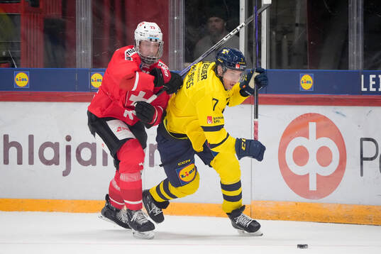 Mike Künzle of Switzerland and Henrik Tömmernes of Sweden