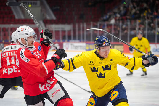 Christian Marti of Switzerland and Oskar Steen of Sweden