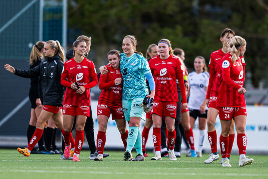Heidi Steinsbø Halbmayr and Aurora Mikalsen of Brann