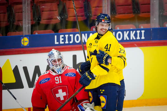 Gilles Senn of Switzerland and Emil Pettersson of Sweden